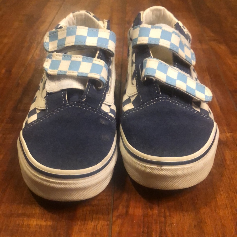 Vans - Picture 2 of 4